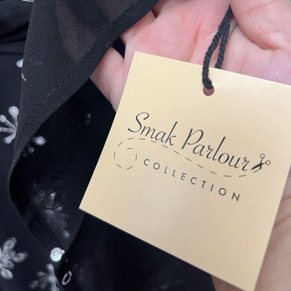 Smak Parlour Black Silver Snowflake Social Climber Caftan - Picture 6 of 10